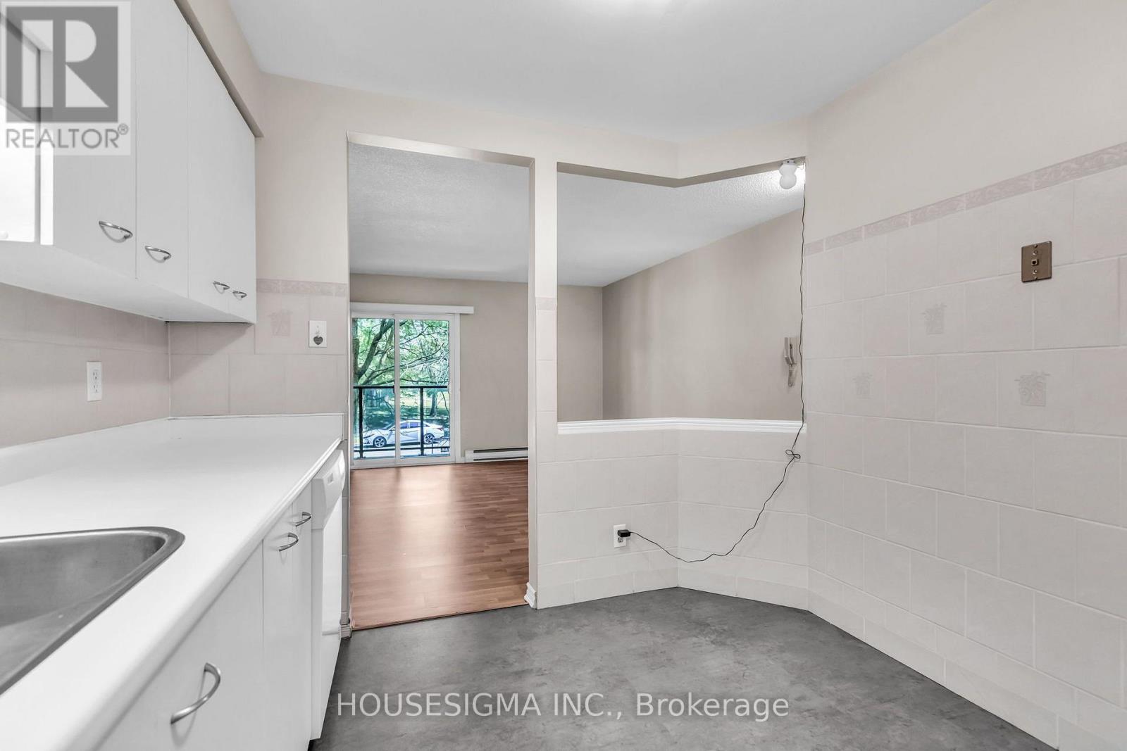 #606 565 GREENFIELD AVENUE - 16