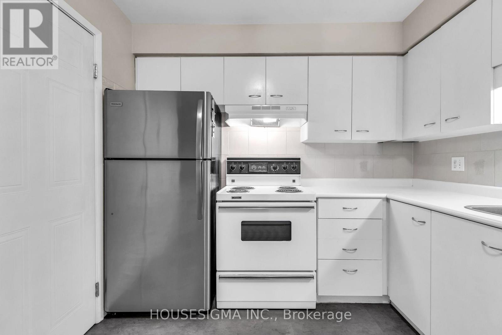 #606 565 GREENFIELD AVENUE - 19