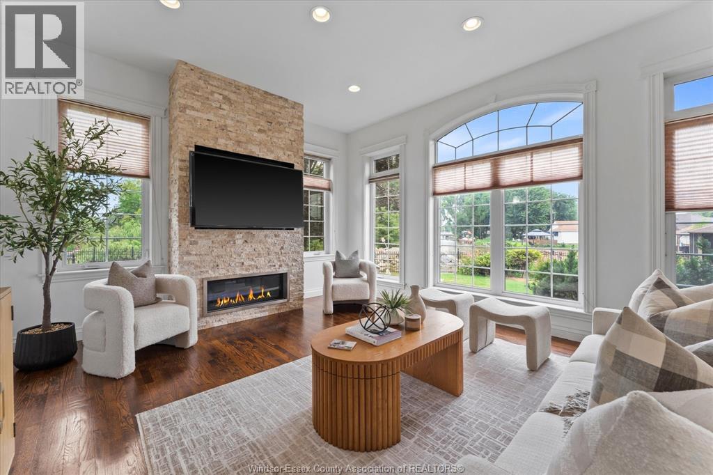 476 Mei Lin CRESCENT - Image 17