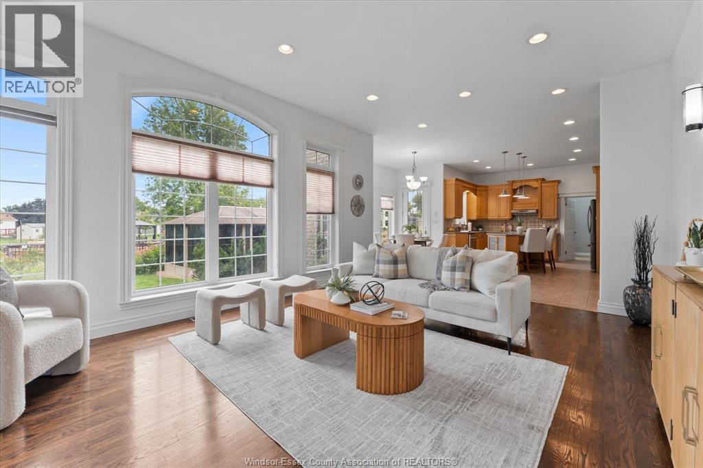 476 Mei Lin CRESCENT - 18