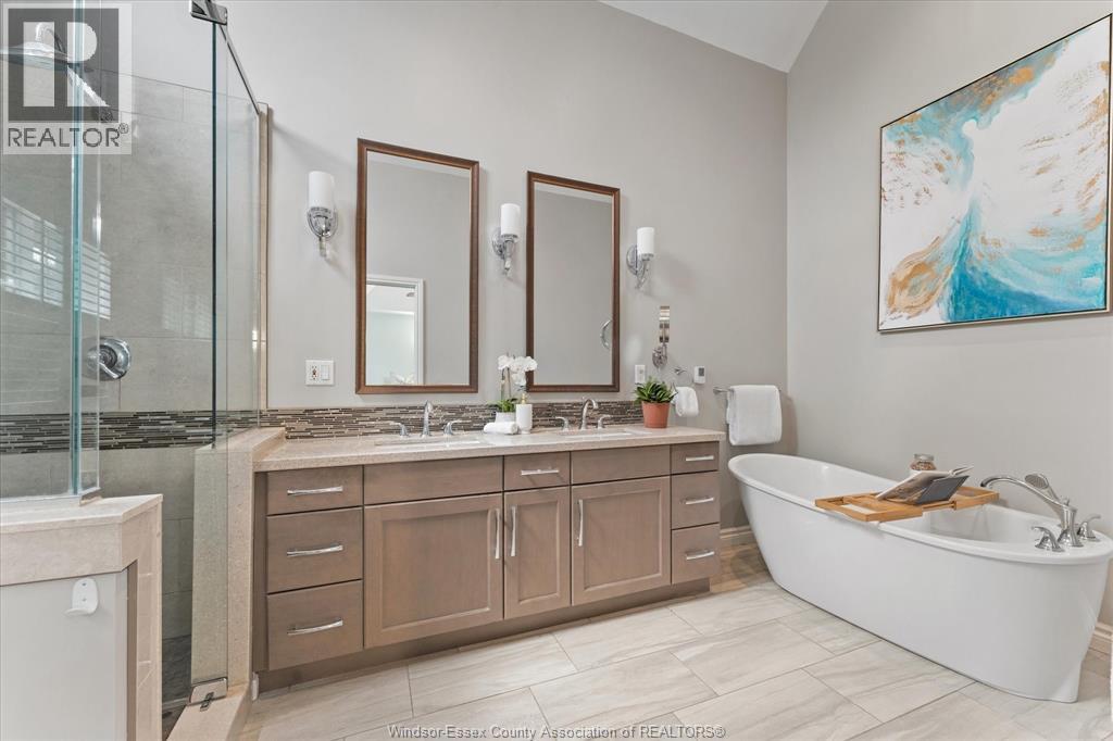 476 Mei Lin CRESCENT - Image 24