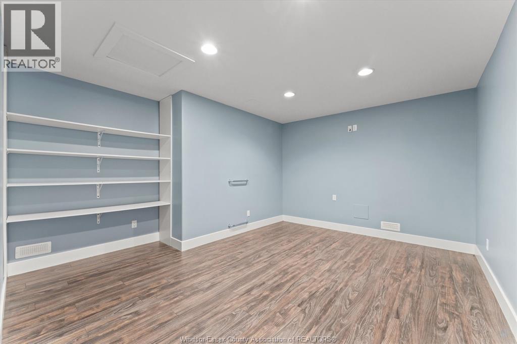 476 Mei Lin CRESCENT - Image 30
