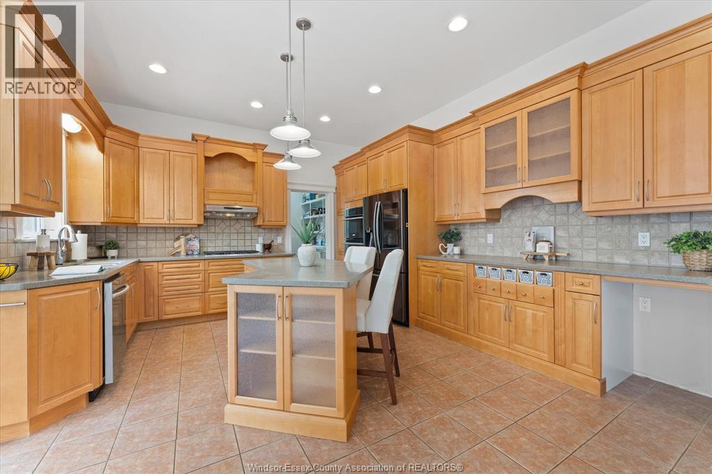 476 Mei Lin CRESCENT - 9
