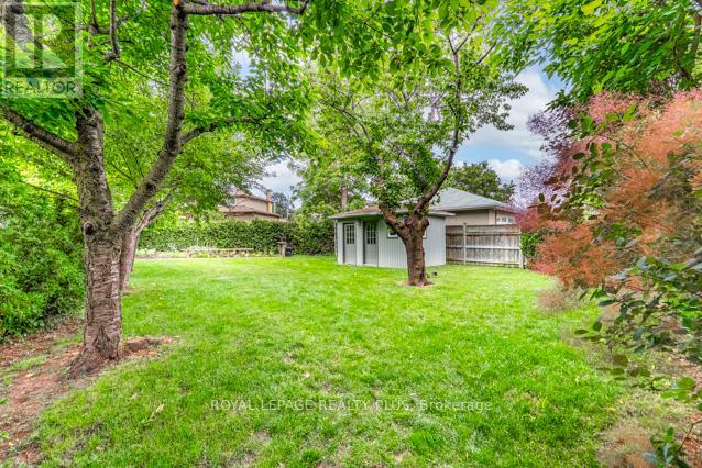 87 HULLMAR DRIVE - 36