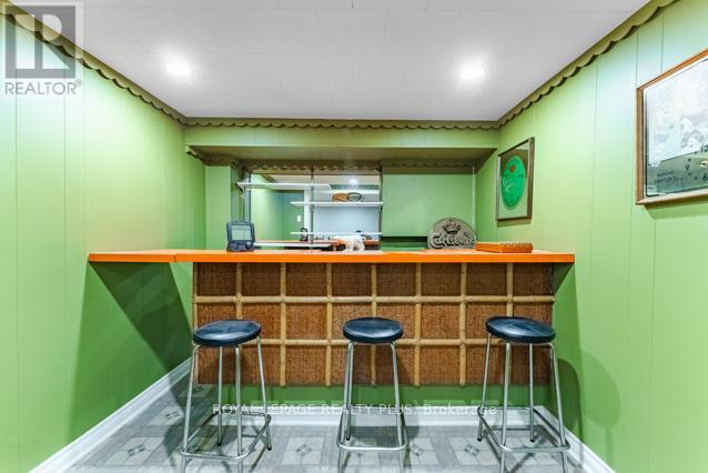 87 HULLMAR DRIVE - 31