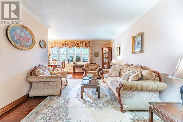 87 HULLMAR DRIVE - 9