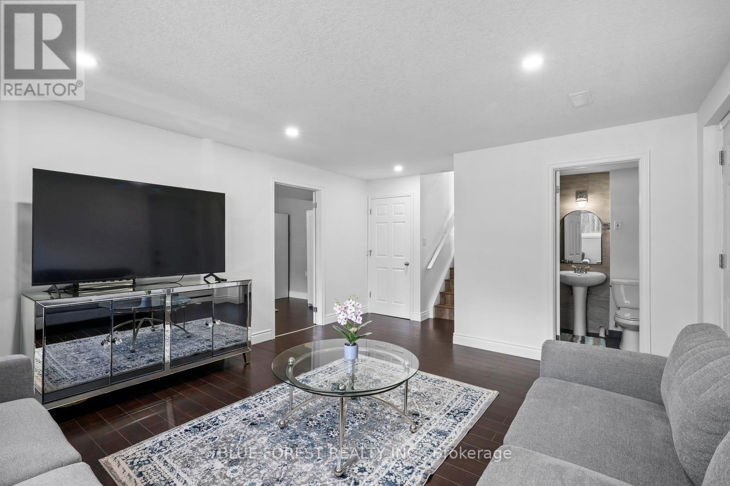 55 ARCHER CRESCENT - Image 27