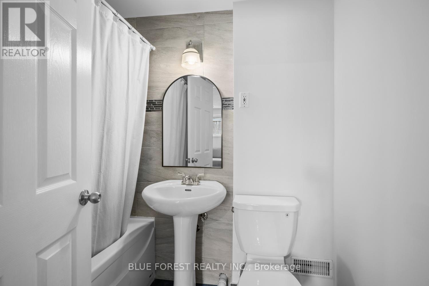 55 ARCHER CRESCENT - 28