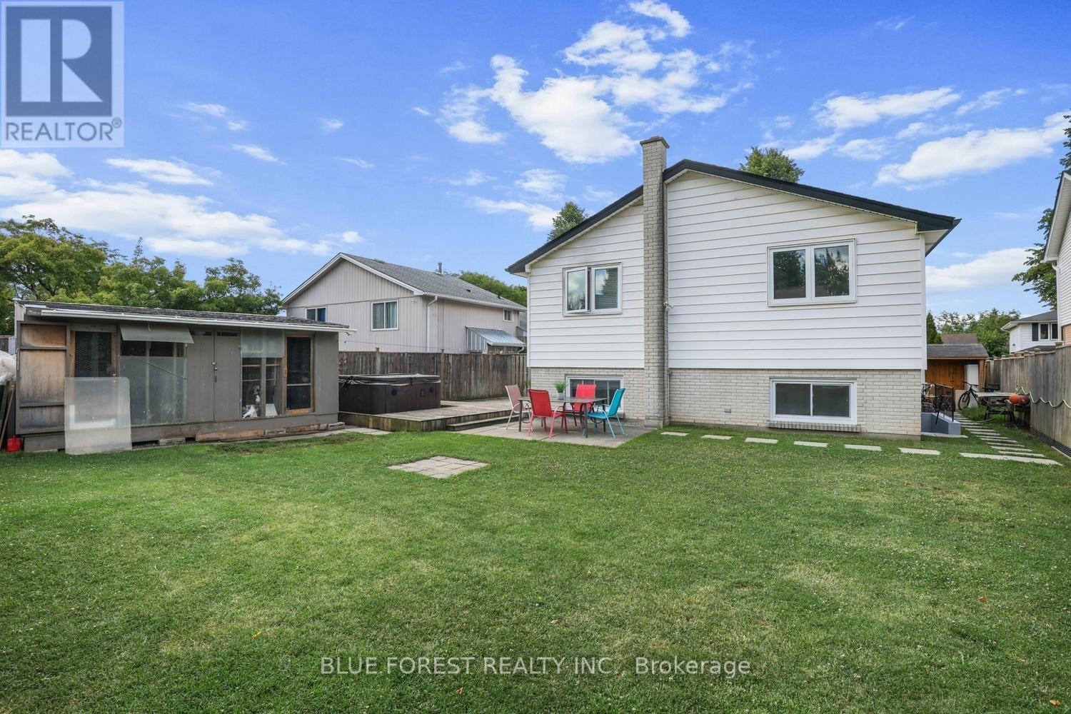55 ARCHER CRESCENT - 37