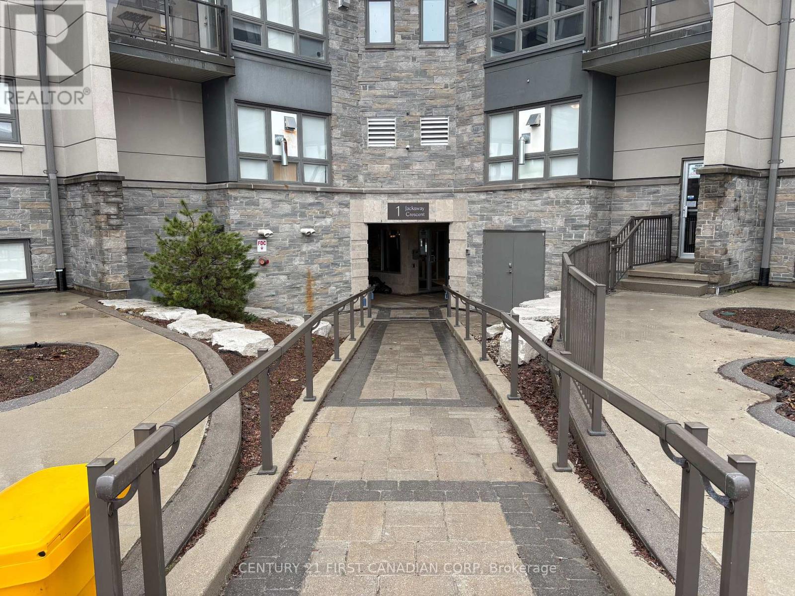 #114 1 JACKSWAY CRESCENT - 1