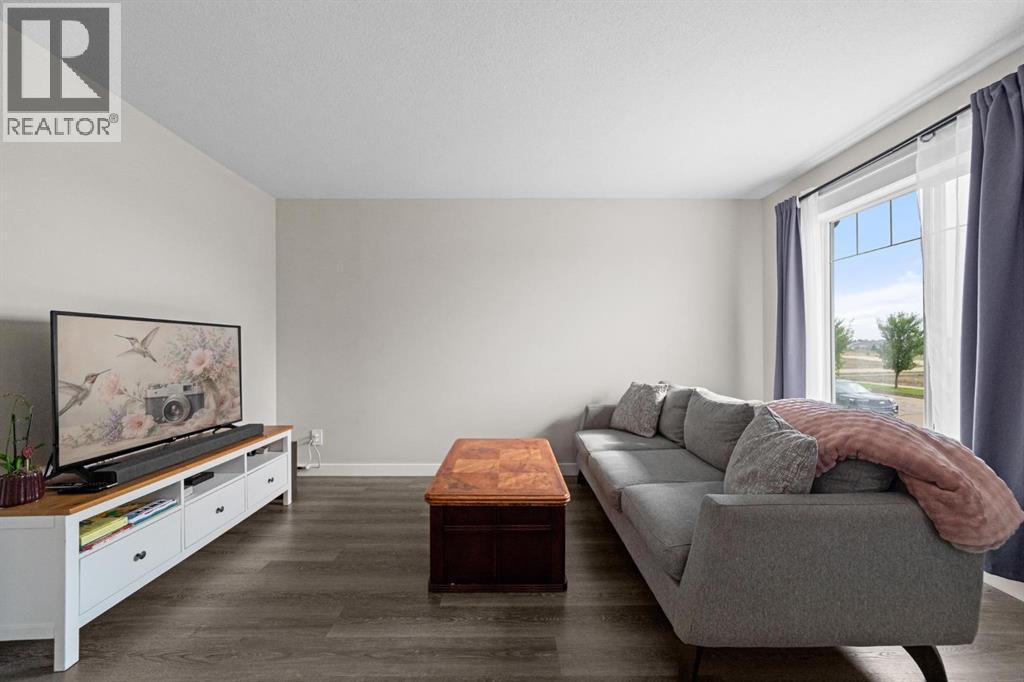 4408B 73 Street - Image 4