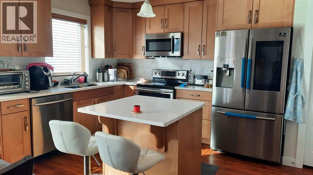 153 10 Avenue - Photo 8