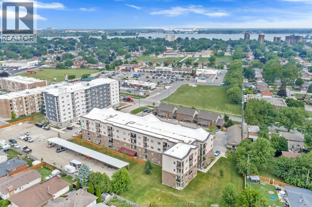 #402 8475 WYANDOTTE East - Image 7