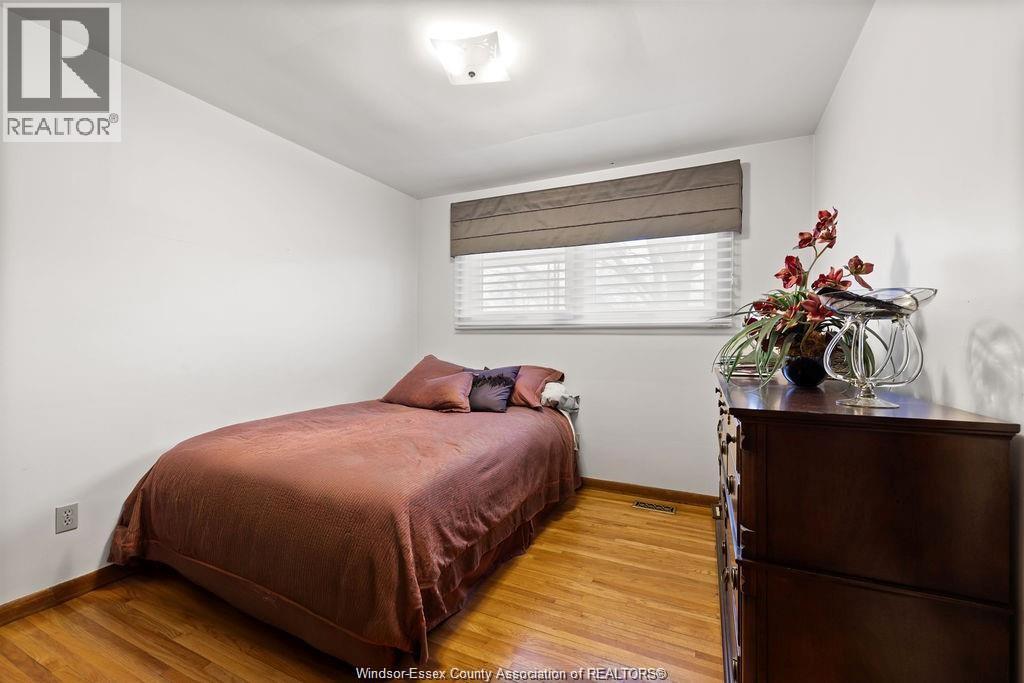 1670 CAMPBELL AVENUE - Image 13