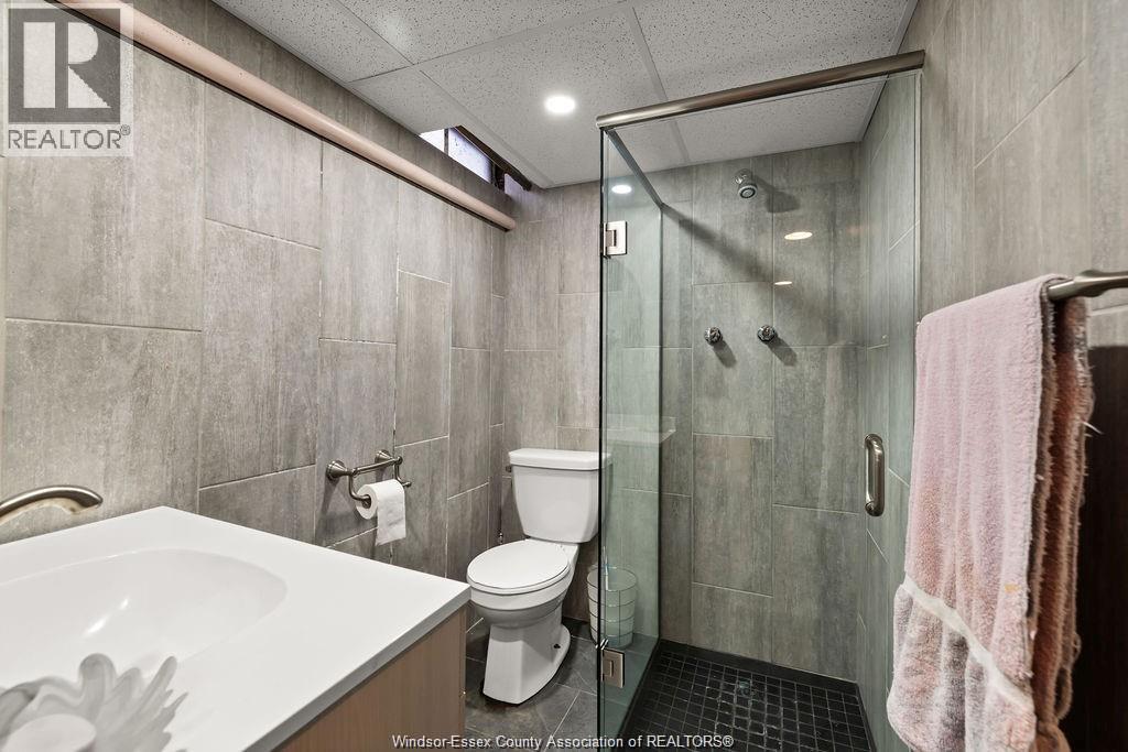 1670 CAMPBELL AVENUE - Image 16