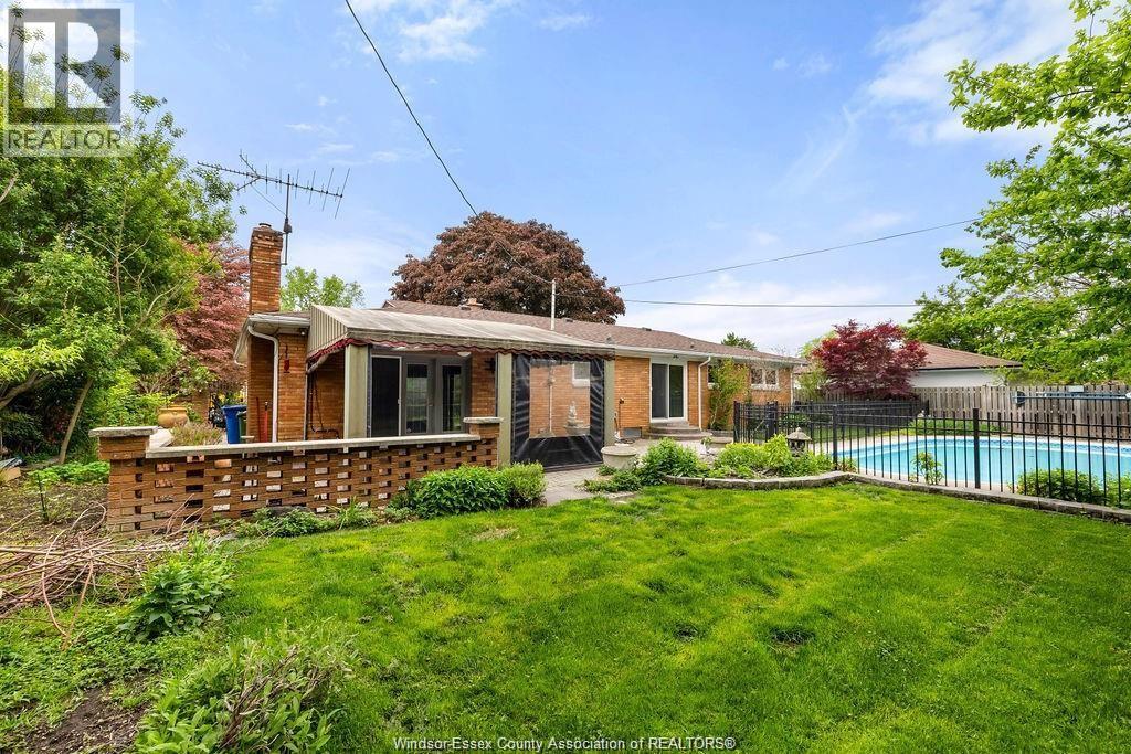 1670 CAMPBELL AVENUE - Image 18