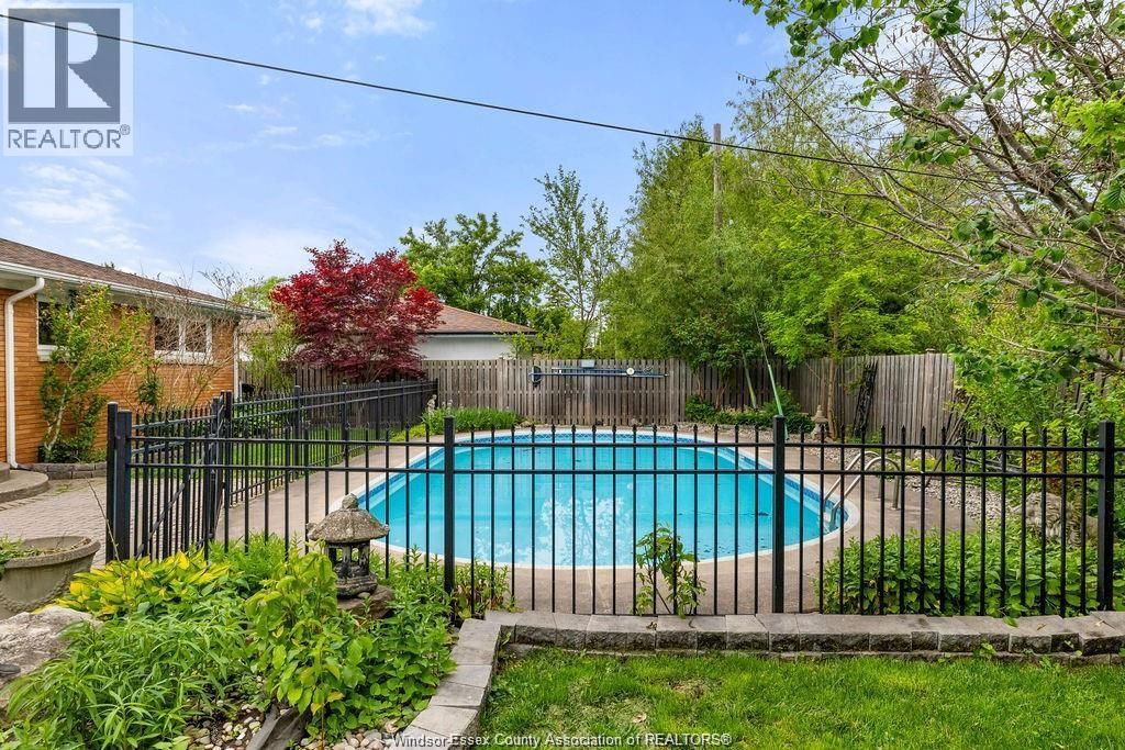 1670 CAMPBELL AVENUE - Image 4