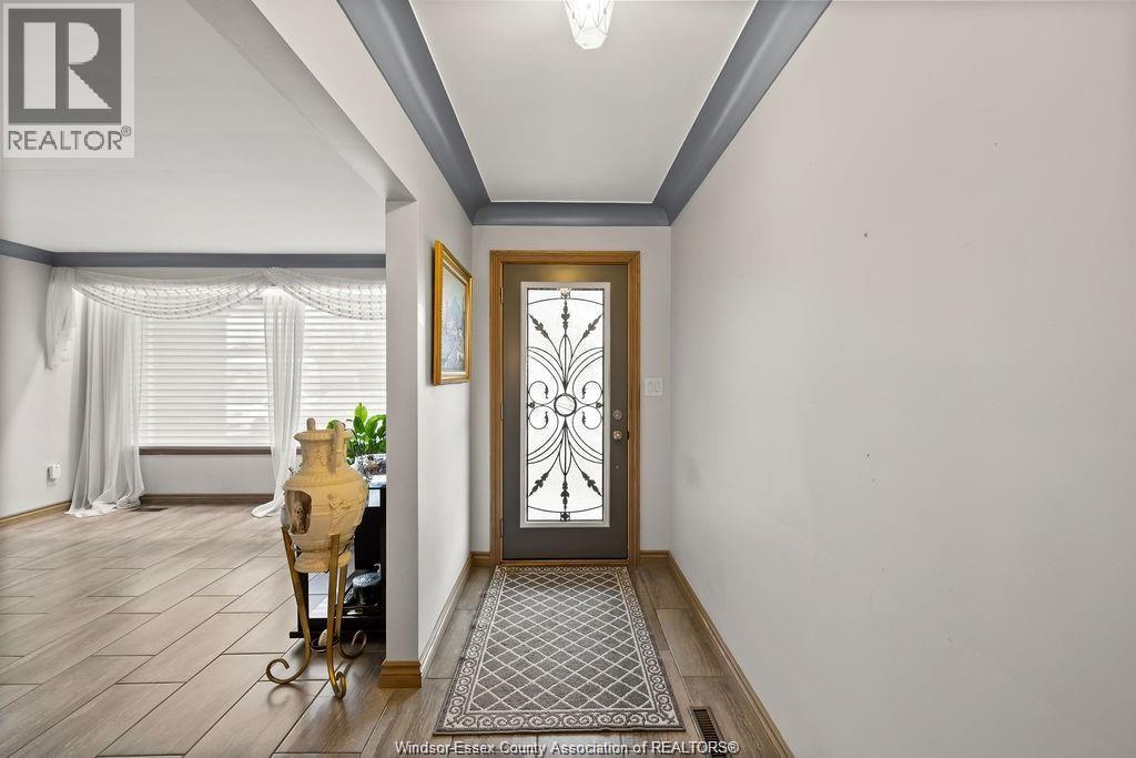1670 CAMPBELL AVENUE - Image 5