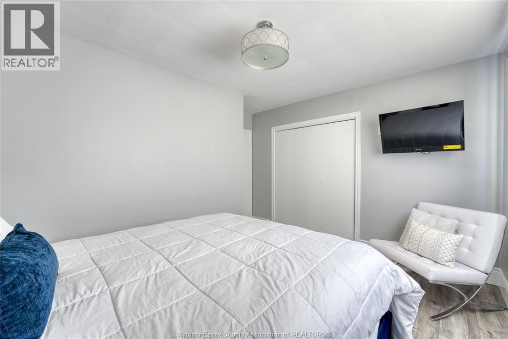11 MARGARET - Image 17