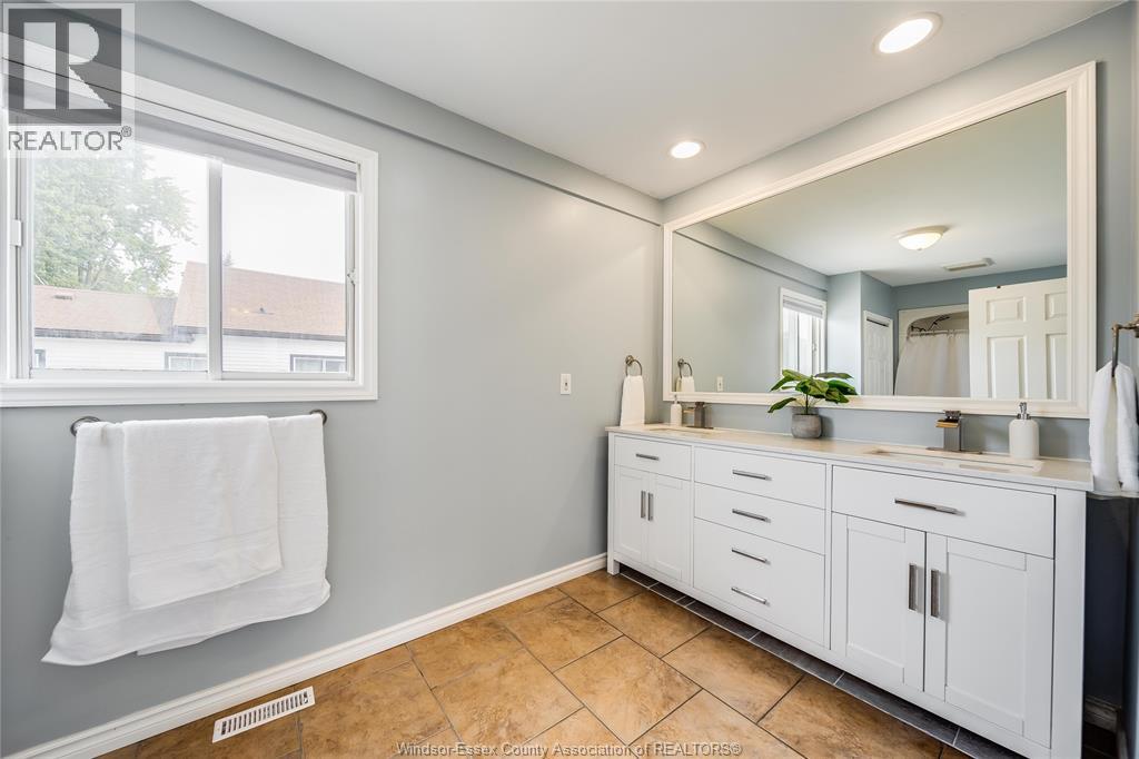 518 ARQUETTE AVENUE - 20