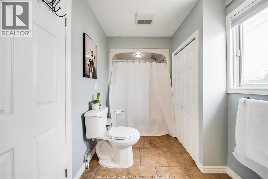 518 ARQUETTE AVENUE - 21