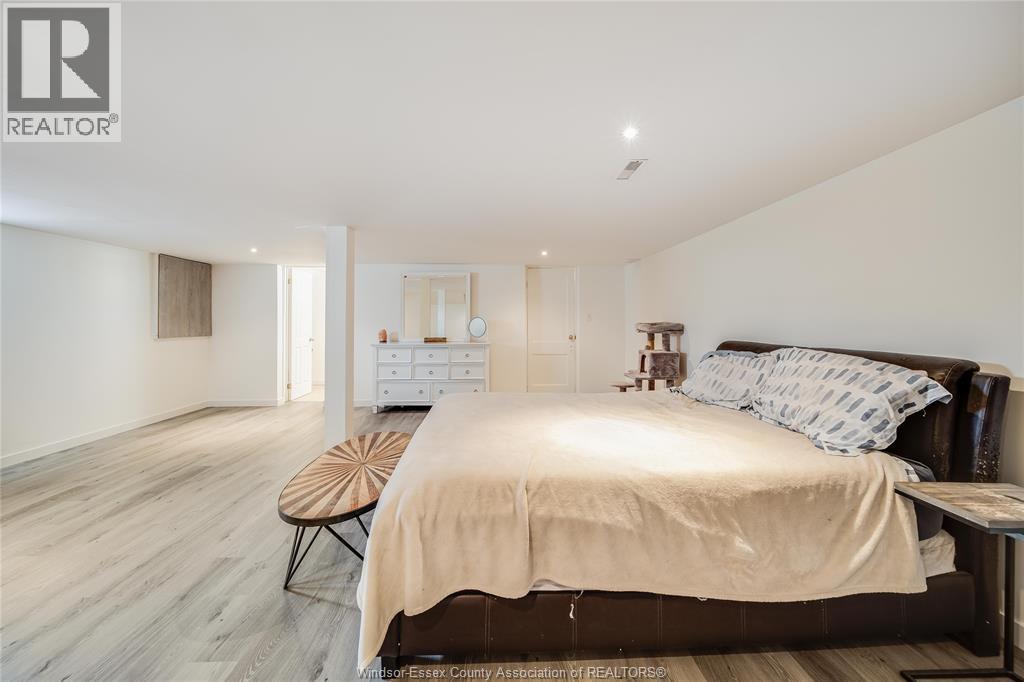 518 ARQUETTE AVENUE - 24
