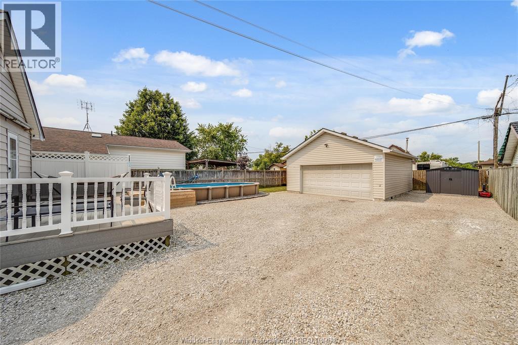 518 ARQUETTE AVENUE - 35