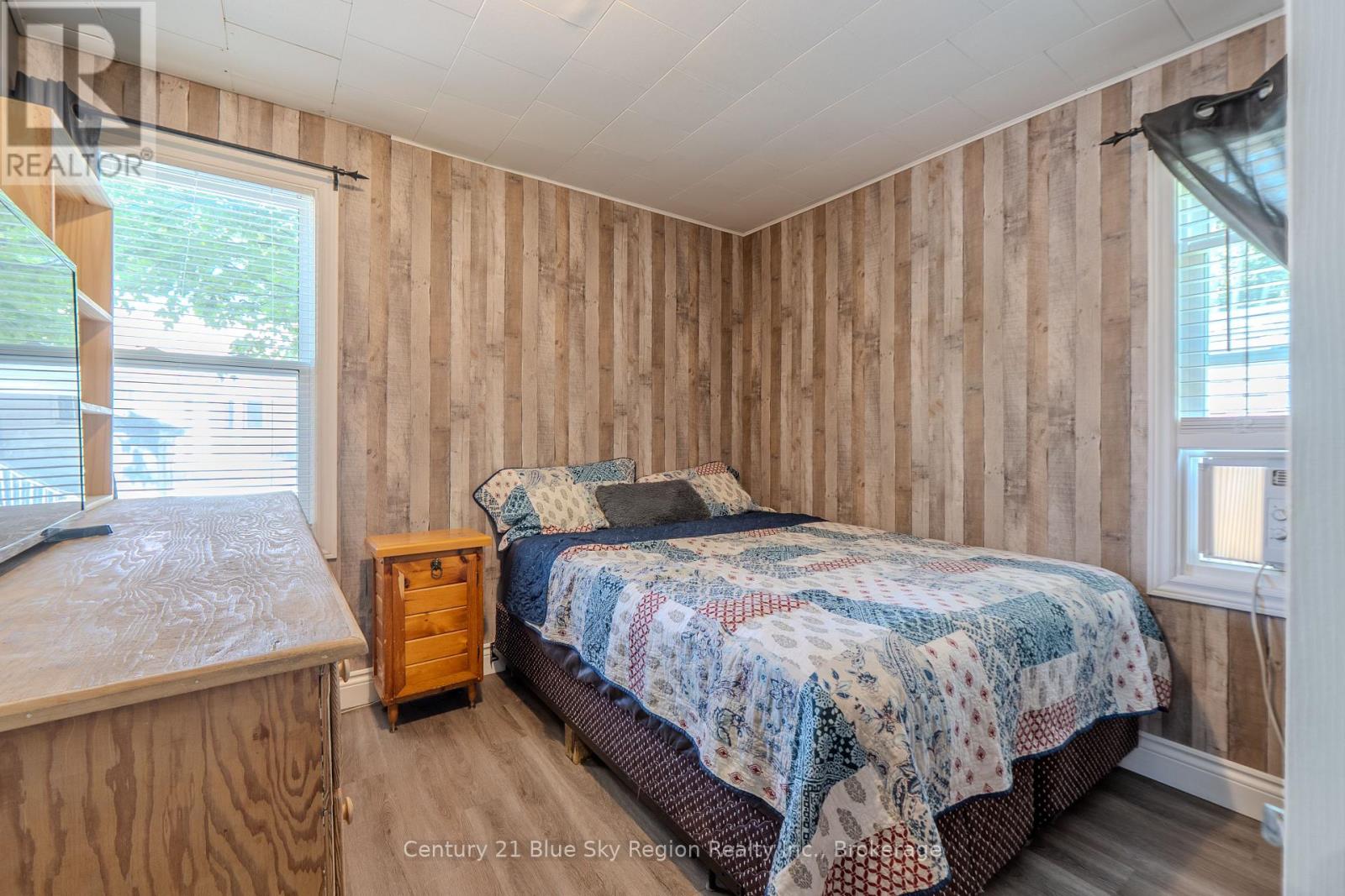 554 LAKESHORE DRIVE - Image 19