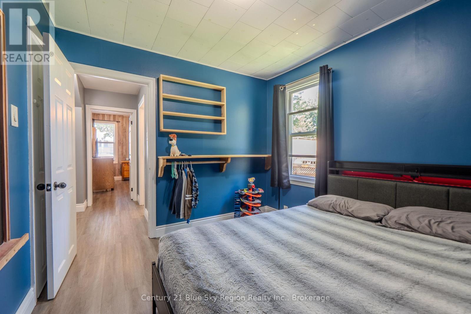 554 LAKESHORE DRIVE - Image 21