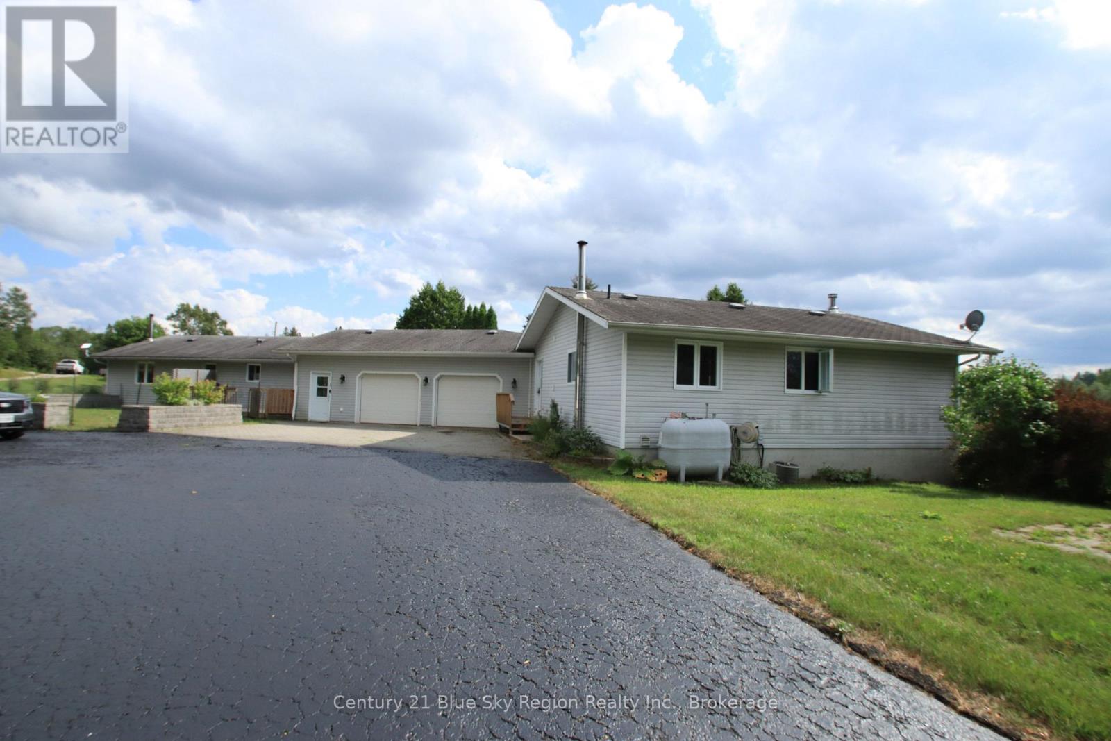25 MEADOW DRIVE - 2