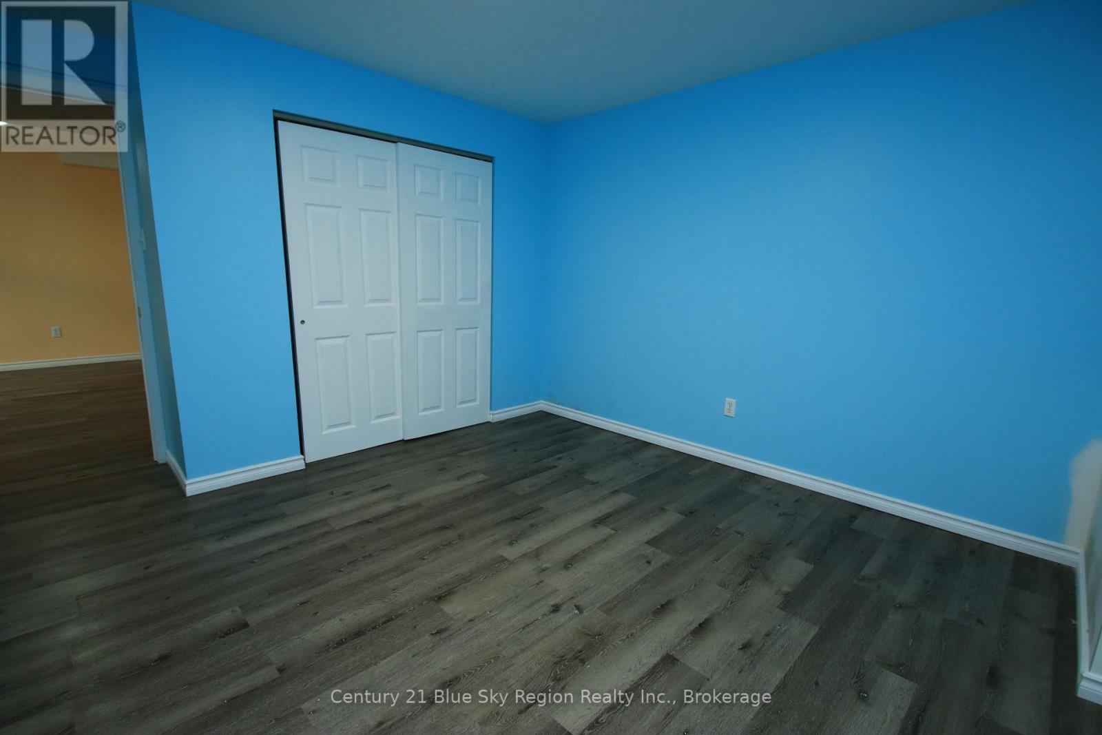 25 MEADOW DRIVE - Image 32