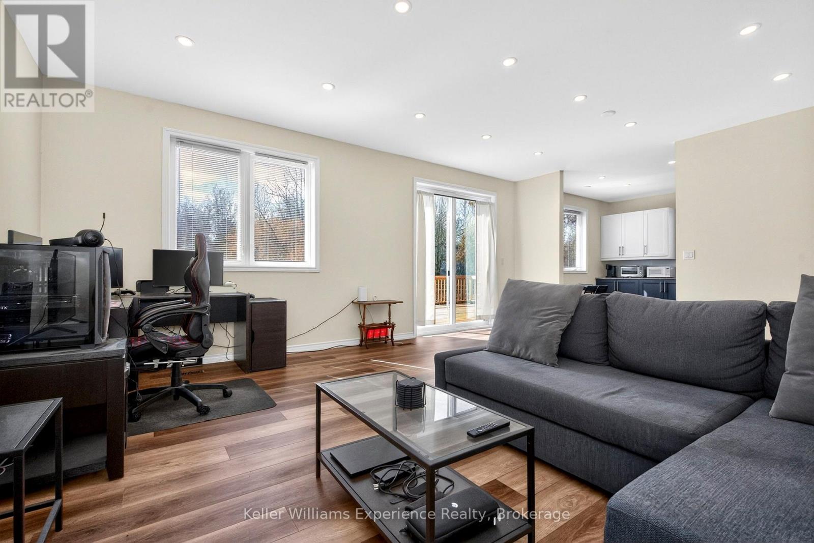 175 ELIZABETH STREET - 12