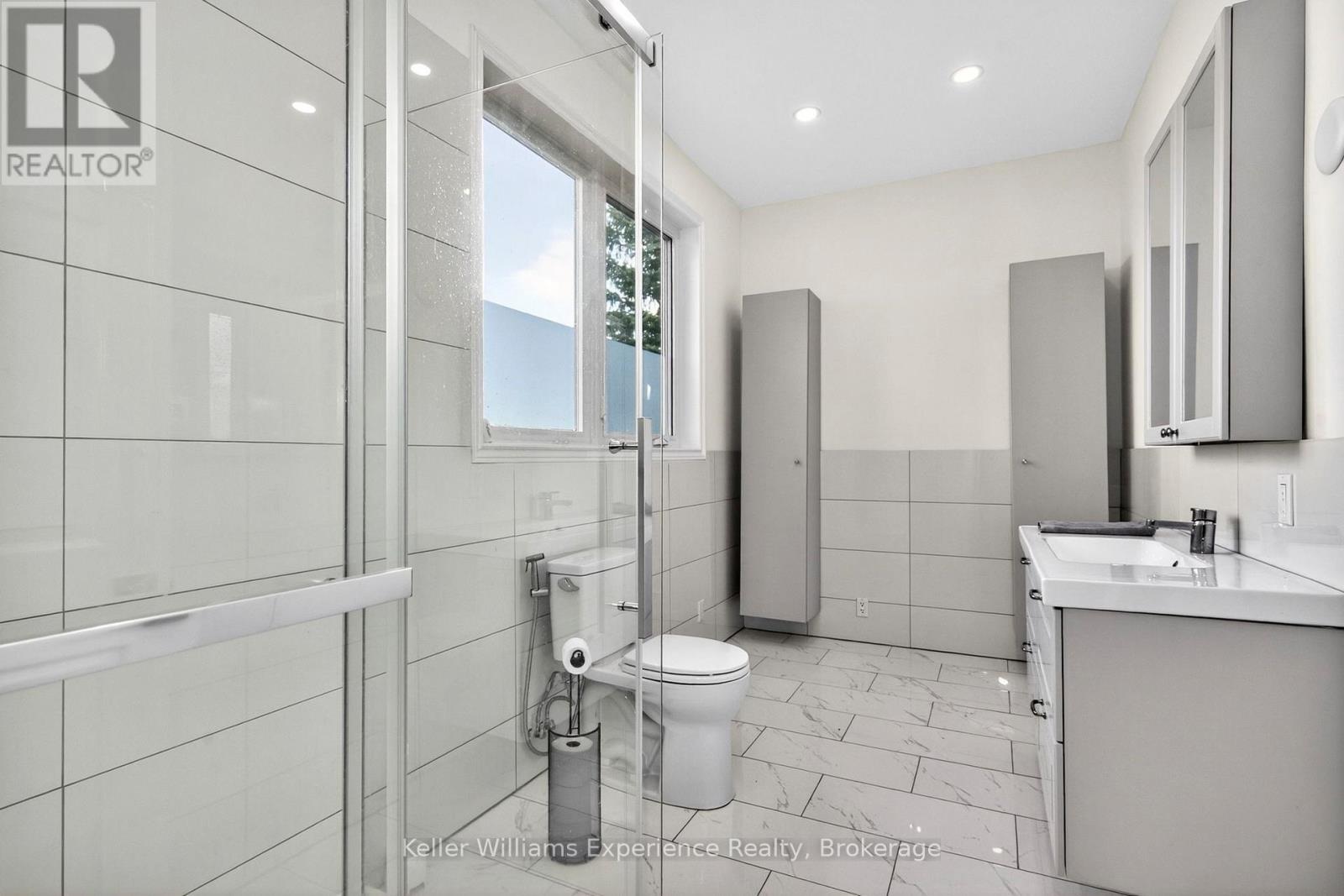 175 ELIZABETH STREET - 15