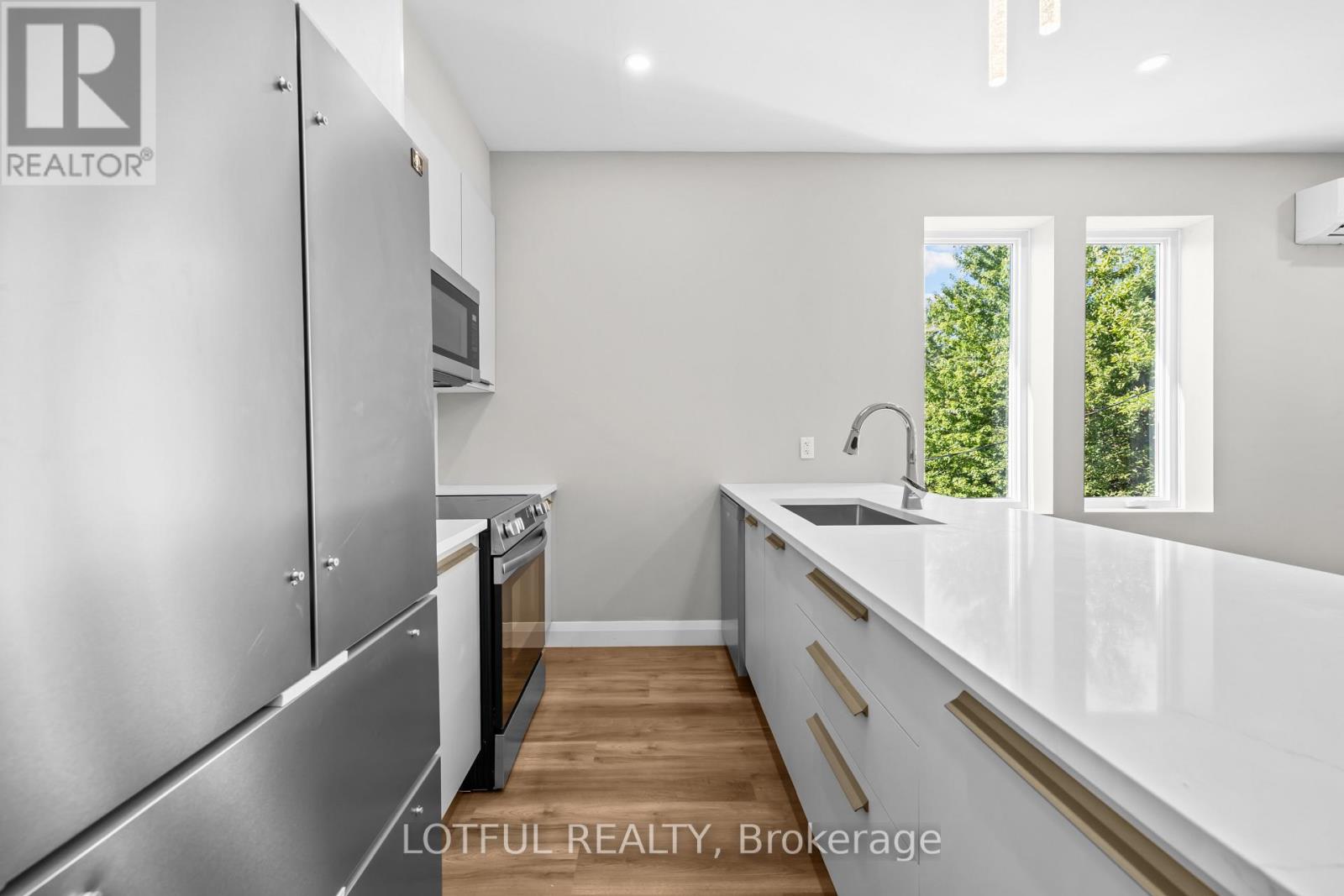 3 Bed, 2 Bath House for Rent in Ottawa – D – 516 TWEEDSMUIR AVENUE, Ottawa – MLS# X13615400 - Image 6