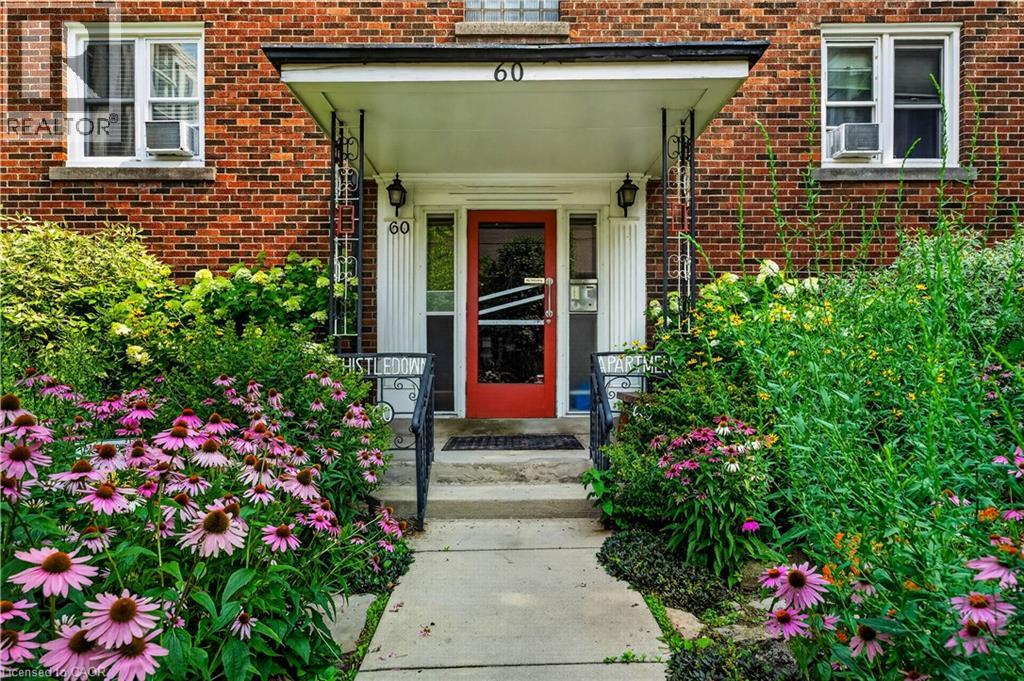 60 ROBINSON Street Unit# 104