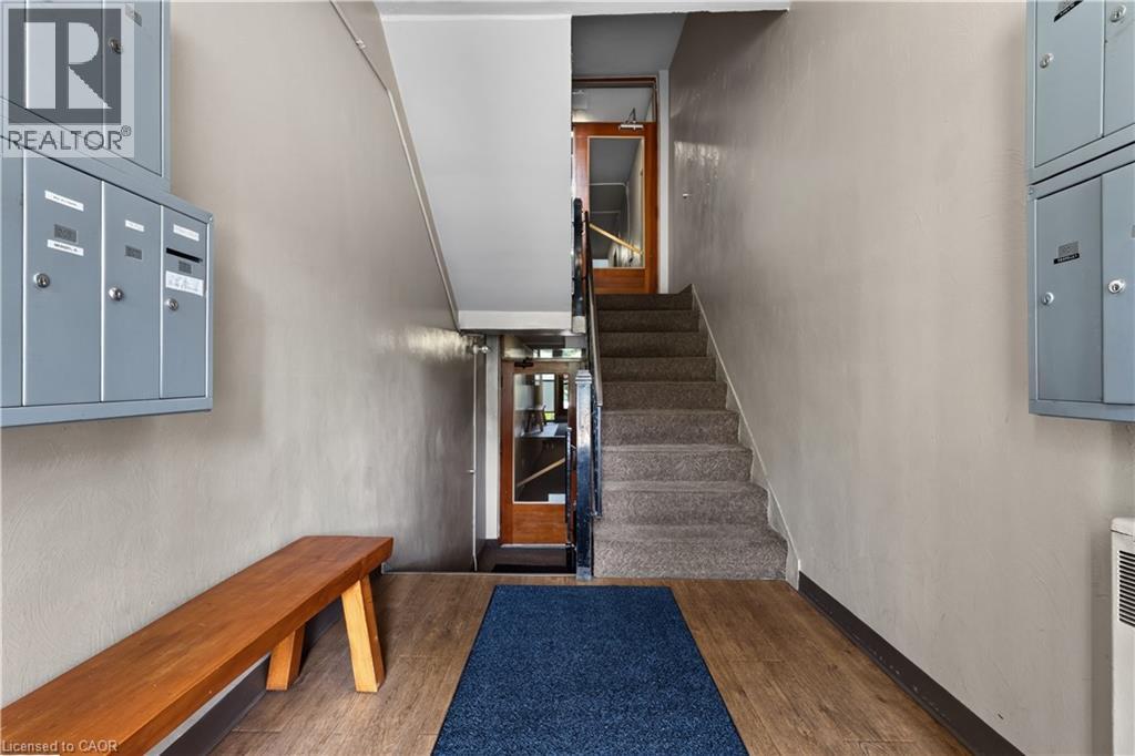 #104 60 ROBINSON Street - 18