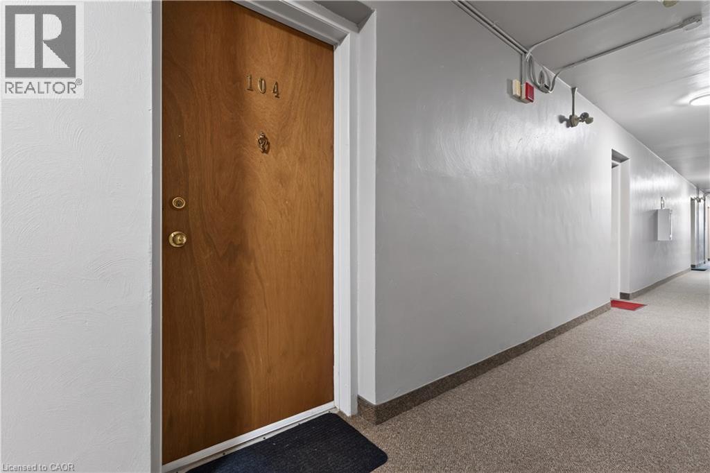 #104 60 ROBINSON Street - 19