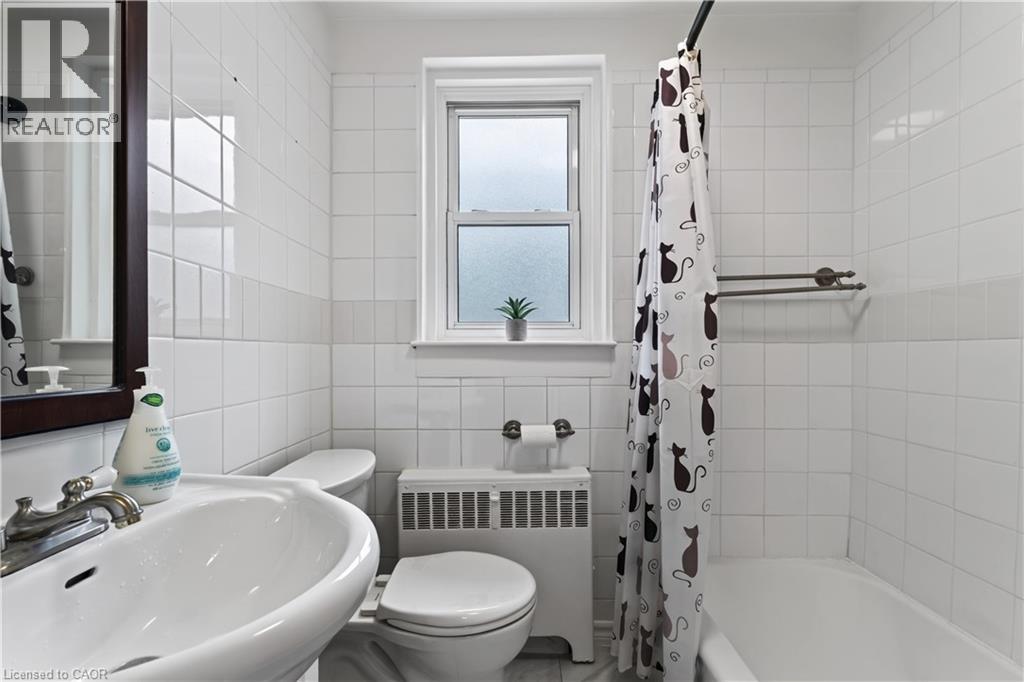#104 60 ROBINSON Street - Image 32