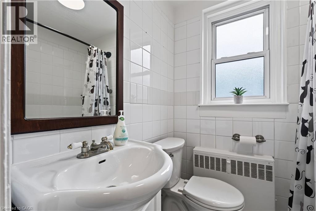 #104 60 ROBINSON Street - 33
