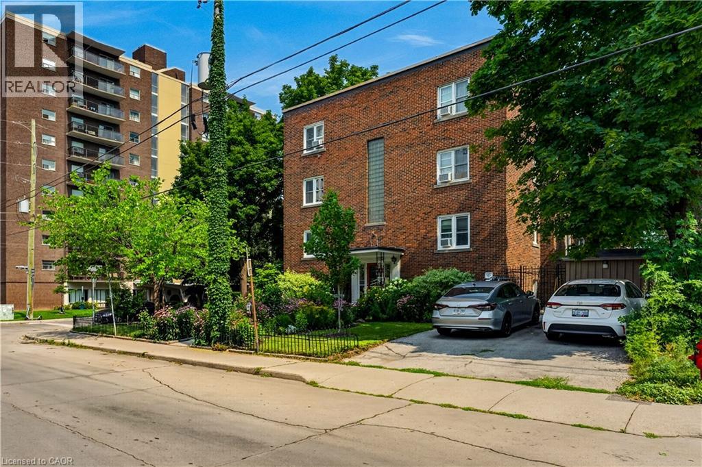 #104 60 ROBINSON Street - 5
