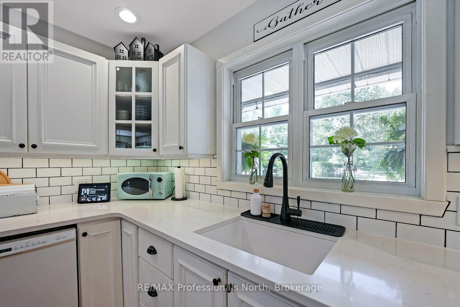 1057 SUBURBAN COURT - Image 20