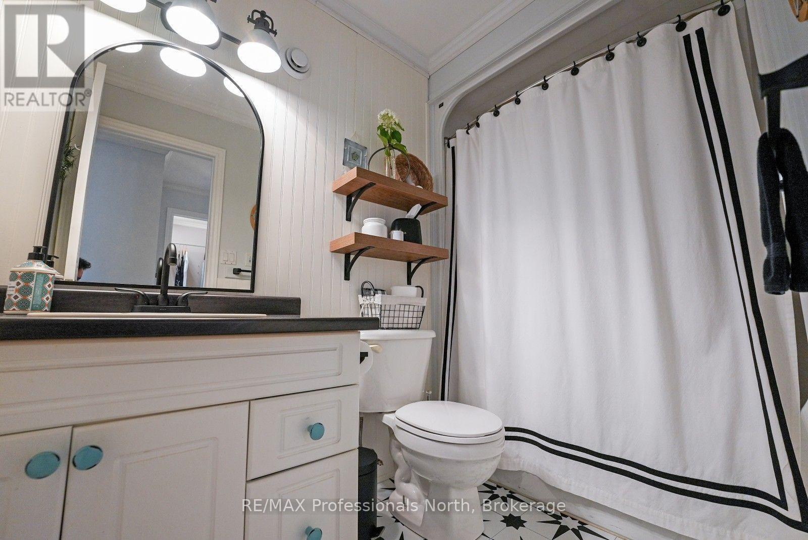 1057 SUBURBAN COURT - Image 33
