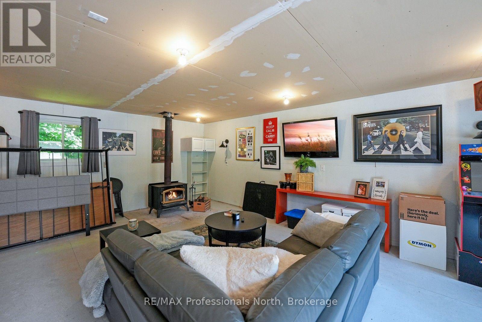 1057 SUBURBAN COURT - Image 41