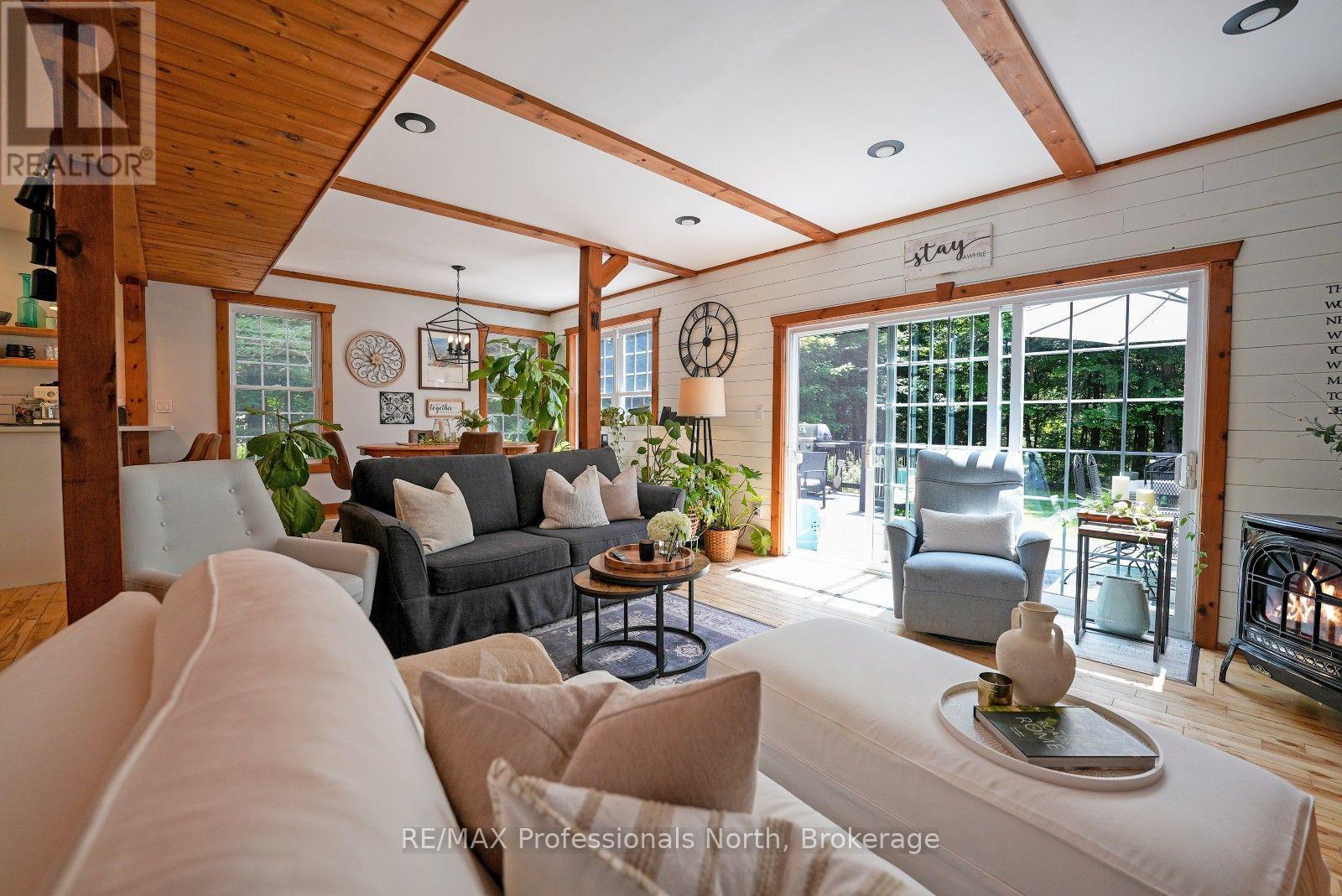 1057 SUBURBAN COURT - Image 9