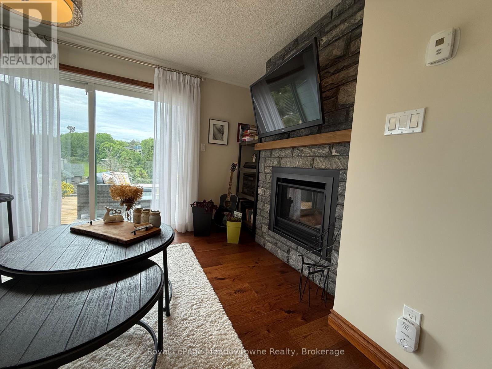#301 34 DEERHURST GREENS ROAD - 14