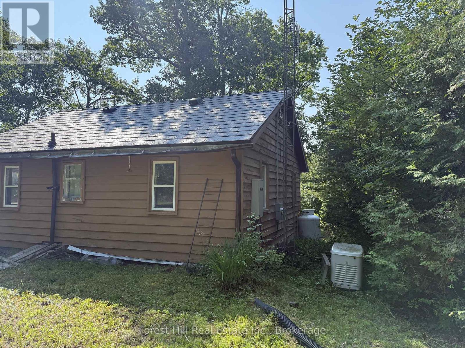 1033 GREY STREET - 10