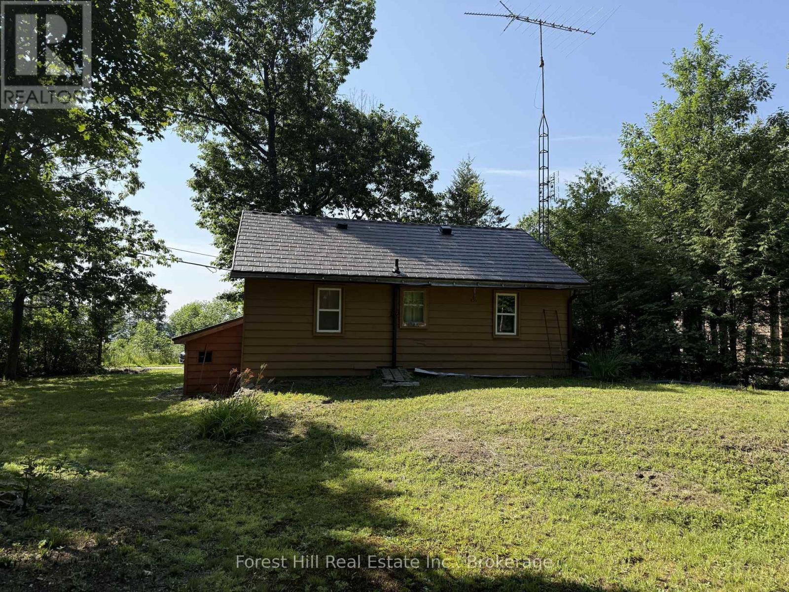 1033 GREY STREET - Image 8
