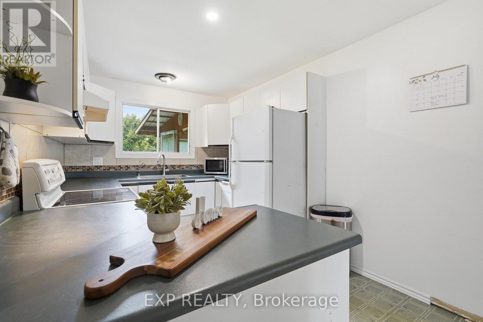 129 LAURIER STREET - Image 10