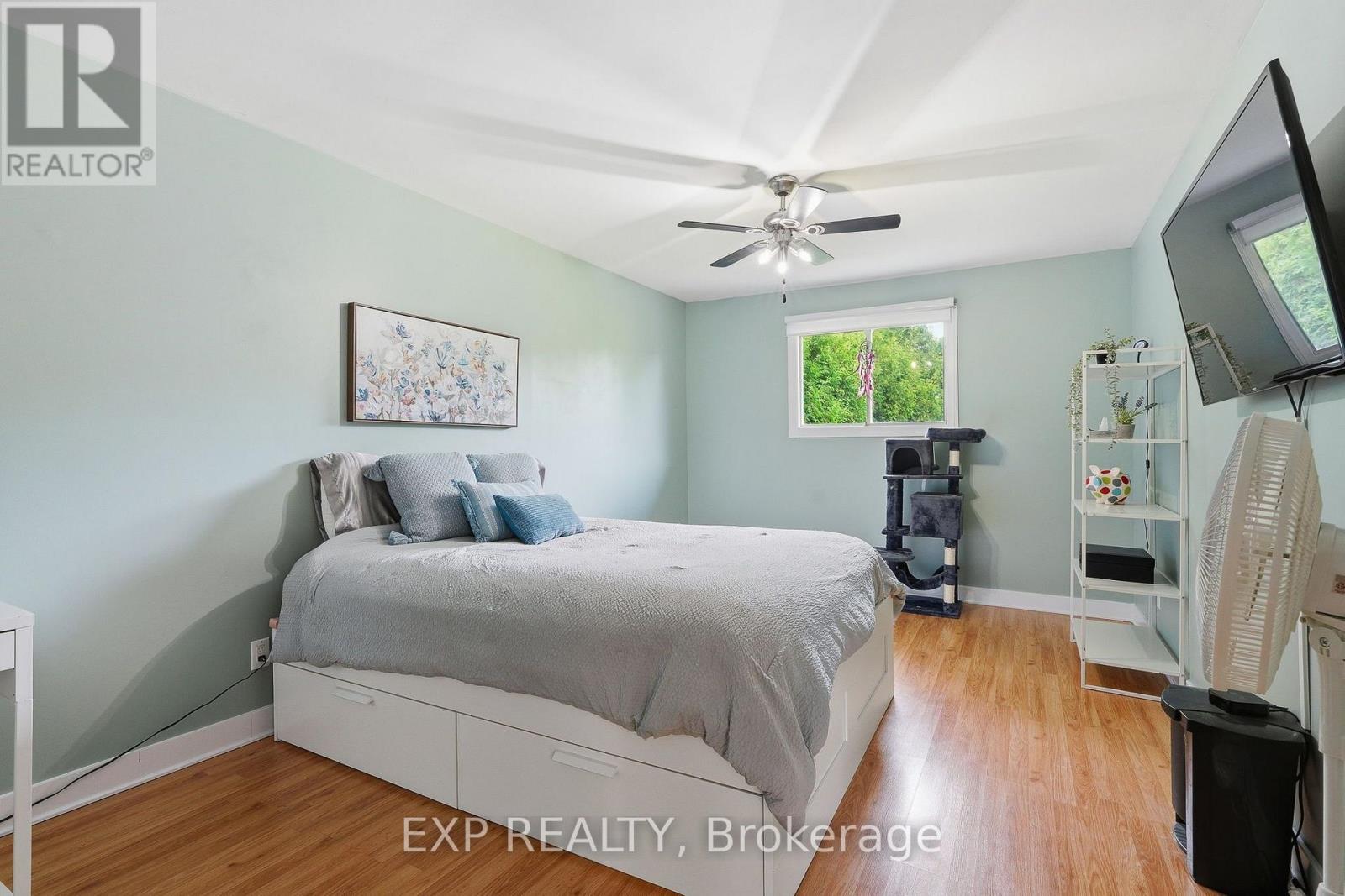 129 LAURIER STREET - 13