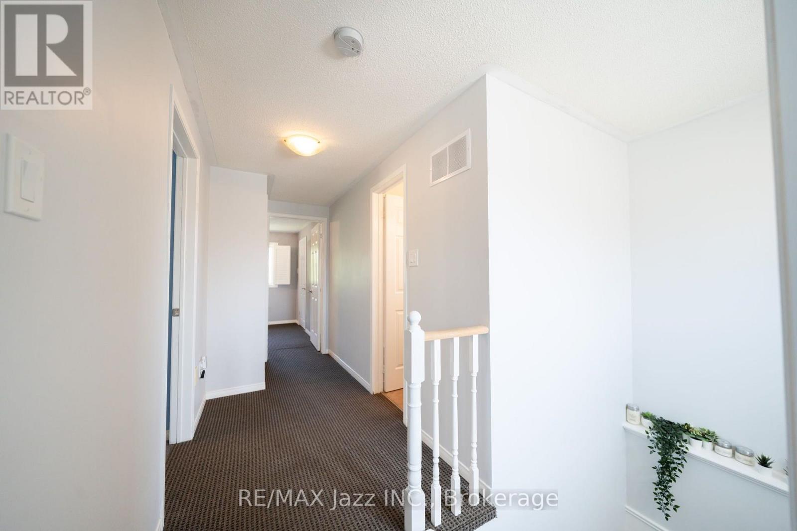 110 FREELAND AVENUE E - Image 26